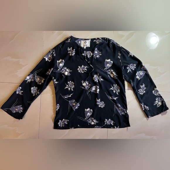 DASLU SAO PAOLO BLOUSE 100*% SILK black floral long sleeve LIGHTWEIGHT top Ss M - Picture 3 of 16